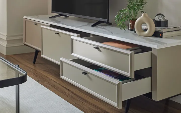 TV Ünitesi Renk Seçimi ve Uyumlu Dekorasyon Fikirleri