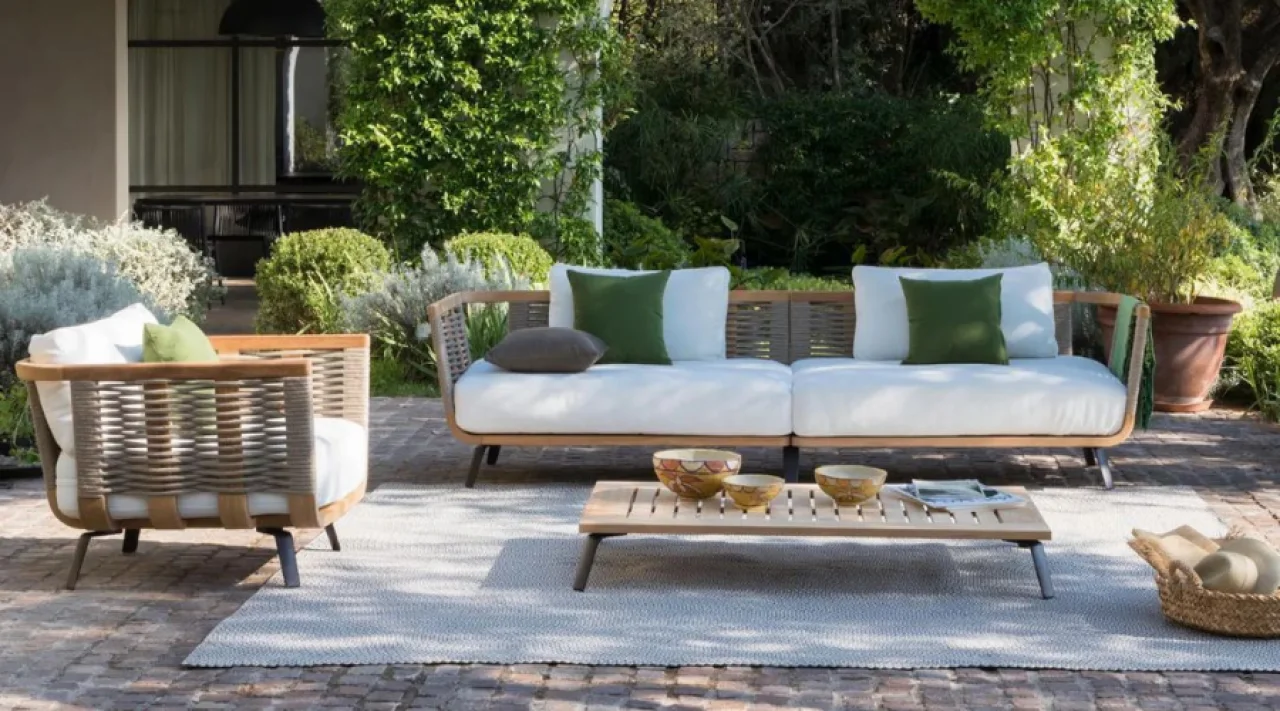 Dış Mekân Dekorasyon Fikirleri: Bahçenizi ve Balkonunuzu Baştan Yaratmanın Yolları